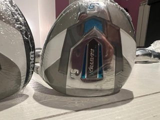 Bolsa y palos de golf Wilson