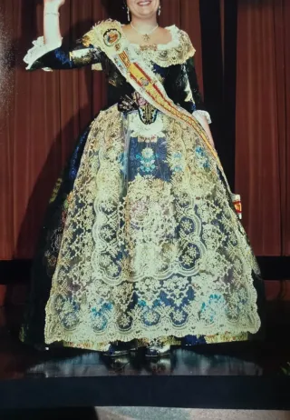 Rayón tela estrecha . Vestido comple