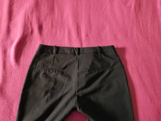 Pantalones negros de vestir. Mango. Talla S-36