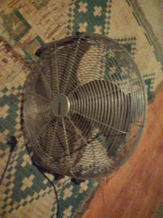 Ventilador Daiva metálico