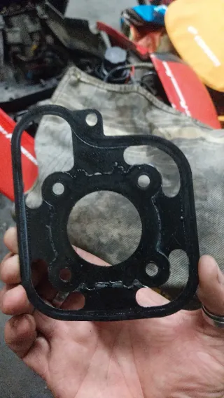 Taller de reparación de ciclomotores,motocicletas