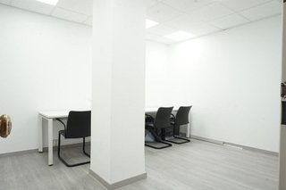 Oficina en venta en Porta en Barcelona