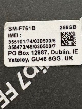 Samsung Galaxy Z Flip 7 in ottime condizioni come nuovo