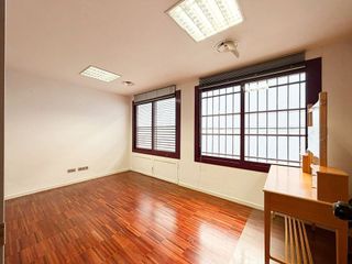 Oficina en venta en Les Corts en Barcelona