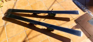 Esquís Rossignol con bastones