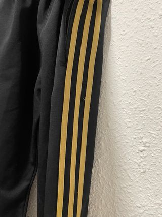 Pantalón Chándal Adidas Negro y Dorado