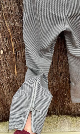 Pantalón de pinzas estampado pata de gallo