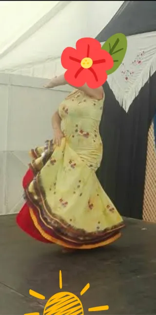 Vestido Flamenca Amarillo Flores Moradas