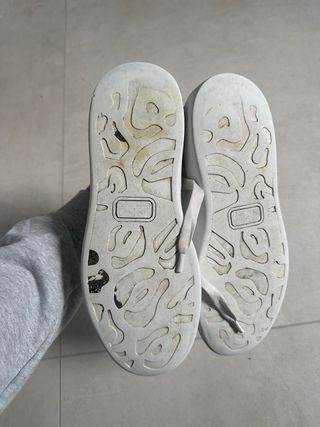 Sneakers Alexander McQueen Bianche e Nere