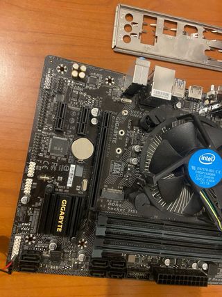 Placa Base Gigabyte Socket 1151 DDR4