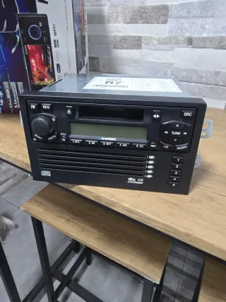 Radio Coche JVC KD-AVX2 y Altavoces Alpine SXE-172