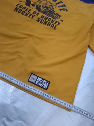 Camiseta Vintage Turcotte Hockey School