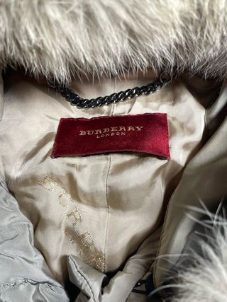 Abrigo Burberry Beige con Capucha de Pelo