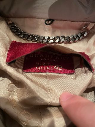Abrigo Burberry Beige con Capucha de Pelo