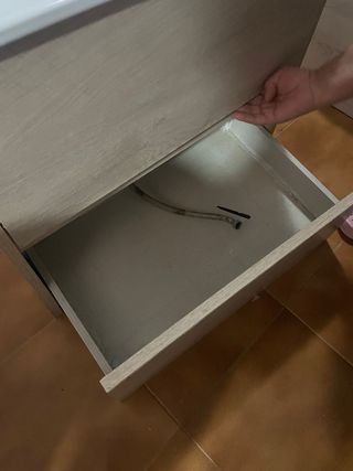 Lavadero de baño con grifo