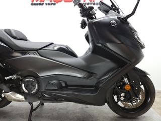 YAMAHA TMAX 2023 13210 kms.