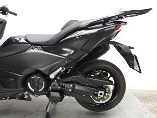 YAMAHA TMAX 2023 13210 kms.