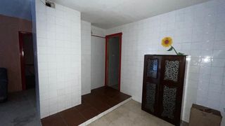 Alquilo local de 100m al lado de trauma