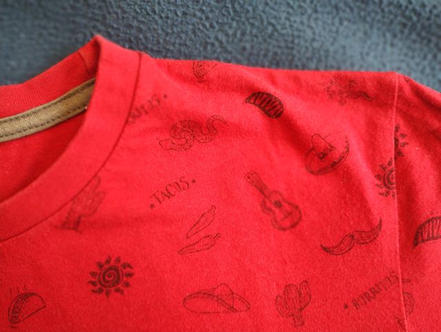 T-shirt rossa  14 anni