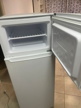 Nevera Daewoo Blanca