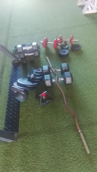 Attrezzatura da palestra in buone condizioni