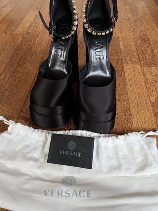 Scarpe Versace Medusa con Tacco Piattaforma Nero
