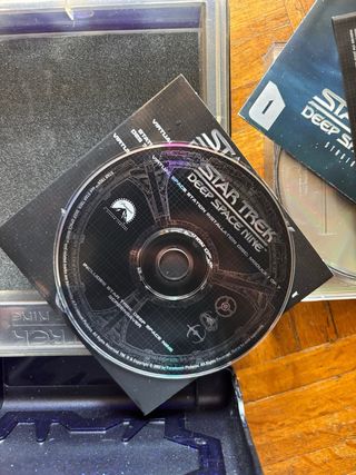 Star Trek Deep Space Nine Vol. 1 6 DVD + 1 CD-ROM