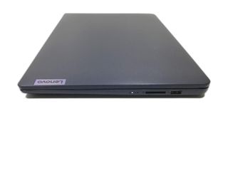 pc portatil lenovo 15amn7 / ryzen 5 7520u / 8gb ram / 256gb ssd