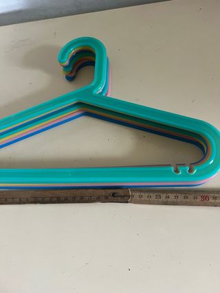 8 Appendiabiti Colorati in Plastica