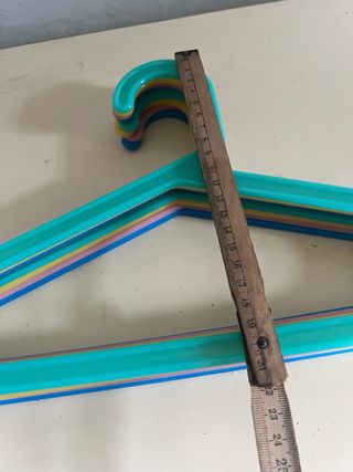 8 Appendiabiti Colorati in Plastica