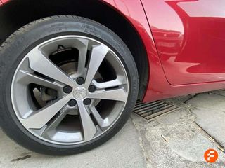 Peugeot 308 5p Allure 1.5 BlueHDi 96KW (130CV)