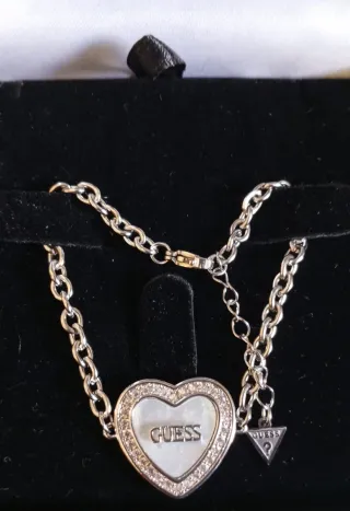 Pulsera Guess Corazón Madre Perla y Circonitas