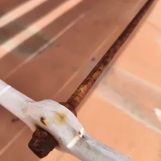 Banco de madera y hierro