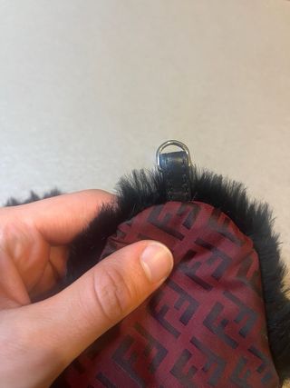 Cappello Fendi con pelliccia