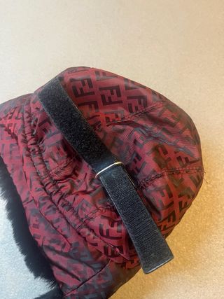 Cappello Fendi con pelliccia