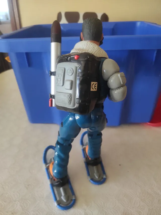 Muñeco Action Man con arma