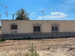 Chalet en venta en Crevillent