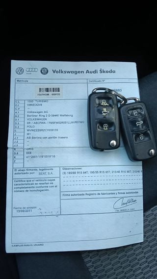 Volkswagen Polo 2012 TDi 75CV ¡¡MANTENIDO 100%!!