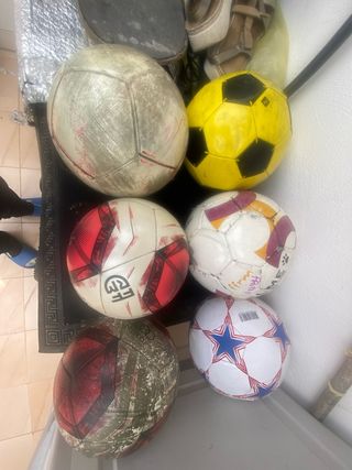Lote 6 balones de fútbol 10€ cada una