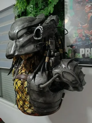 Busto Predator
