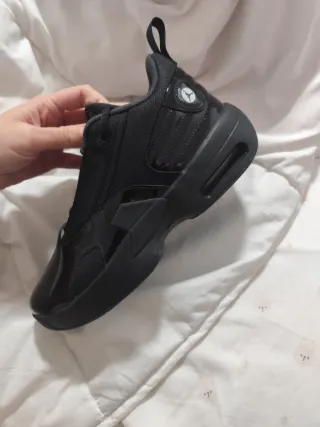 Zapatillas Jordan Negras