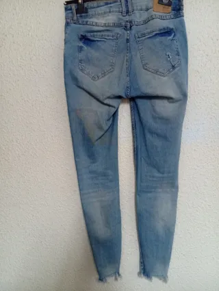 Vaqueros FB Sister desgastados talla 38