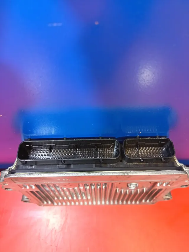 Unidad Control Motor Mazda SH3G 18 881D ECU