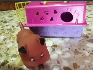 Perrito Juguete con Casita Rosa