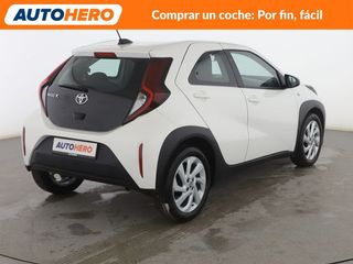 Toyota Aygo X Cross 1.0 Play