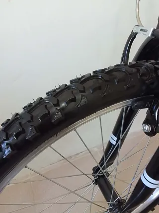 Bicicleta DENBIKE Roja niño 24 pulgadas como Nueva