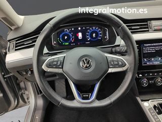 Volkswagen Passat Variant 1.4 TSI DSG6 GTE Business 5d