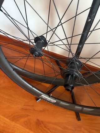 Ruedas ZIPP 303 Firecrest Carbono Disco