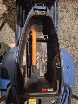 Quazzar e-divine plus Scooter Azul