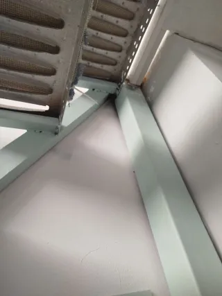 Escalera altillo metálica 11 peldaños